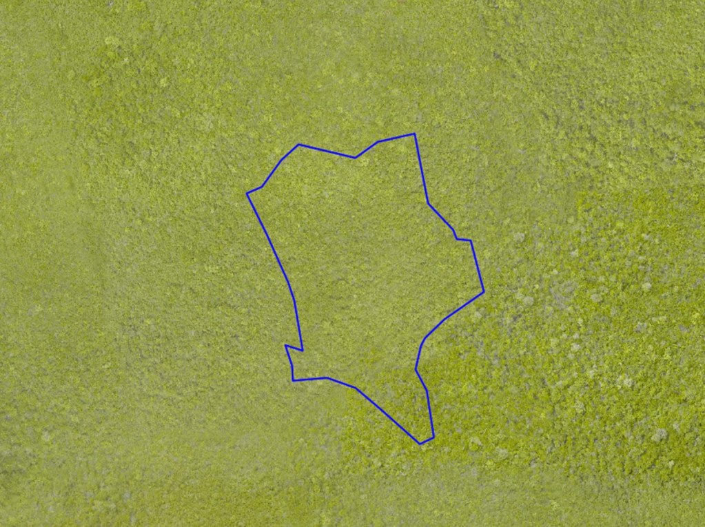 Interior Bluff Lot ~ 3.50 Acres