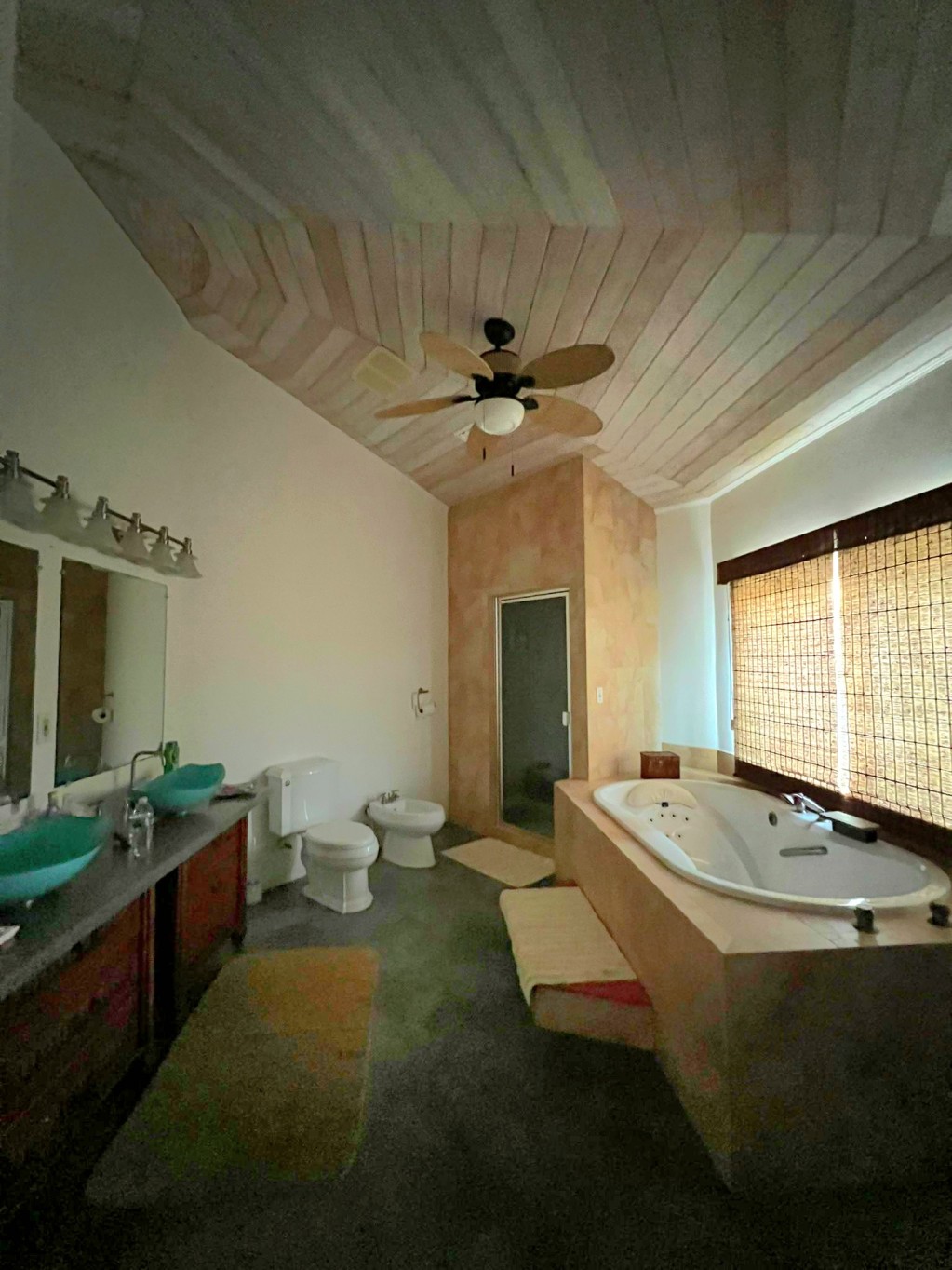 Large Waterfront Home ~ Southside Cayman Brac - Image 11