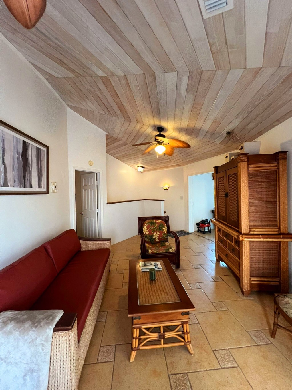 Large Waterfront Home ~ Southside Cayman Brac - Image 4