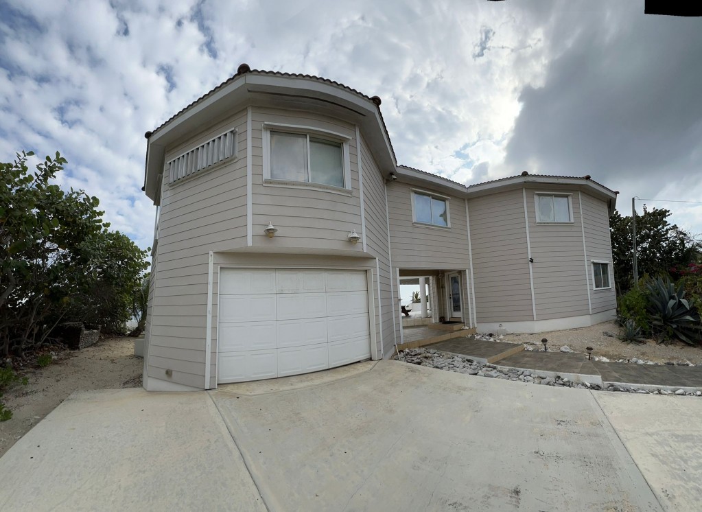 Large Waterfront Home ~ Southside Cayman Brac - Image 14