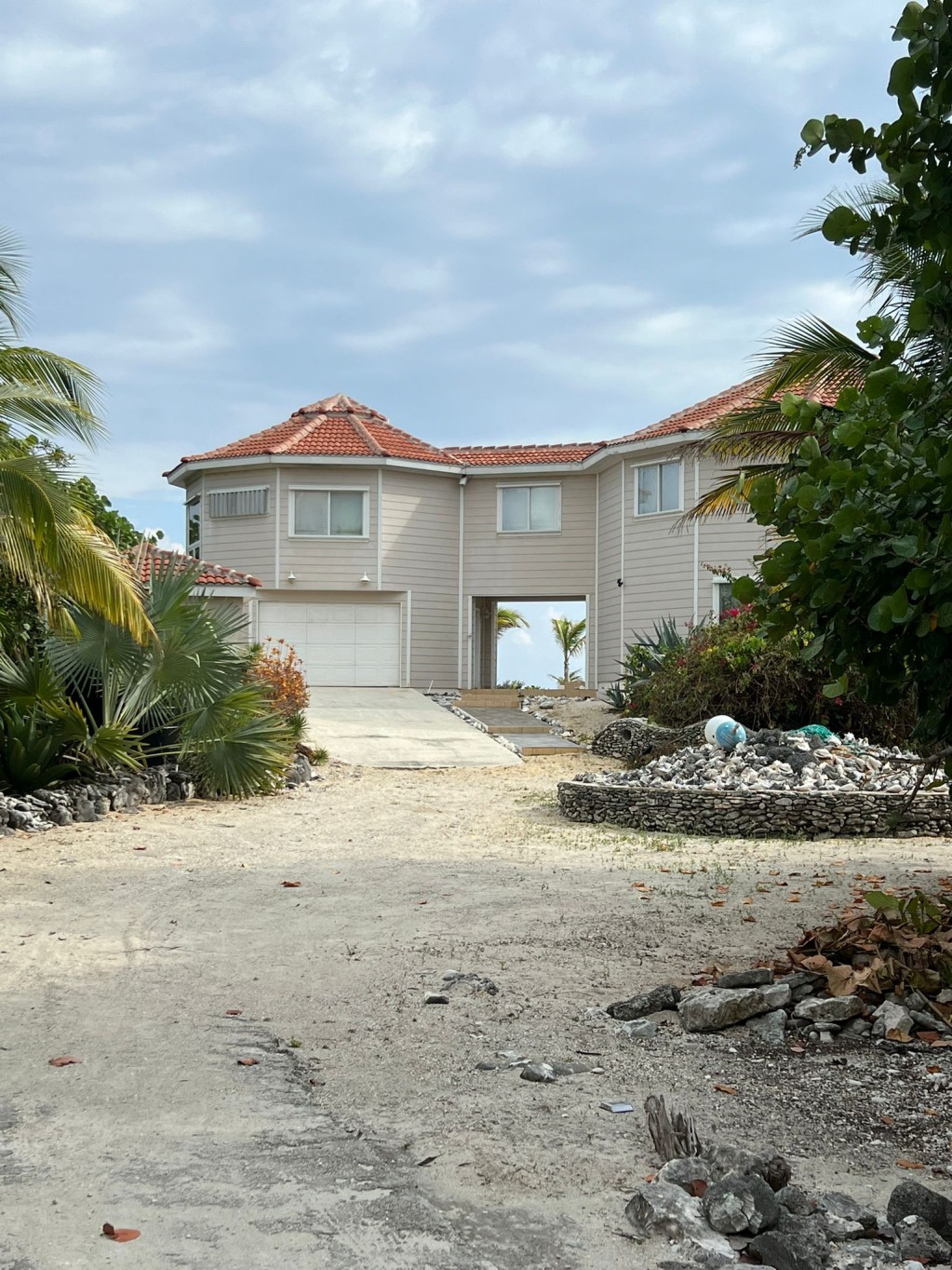 Large Waterfront Home ~ Southside Cayman Brac - Image 15