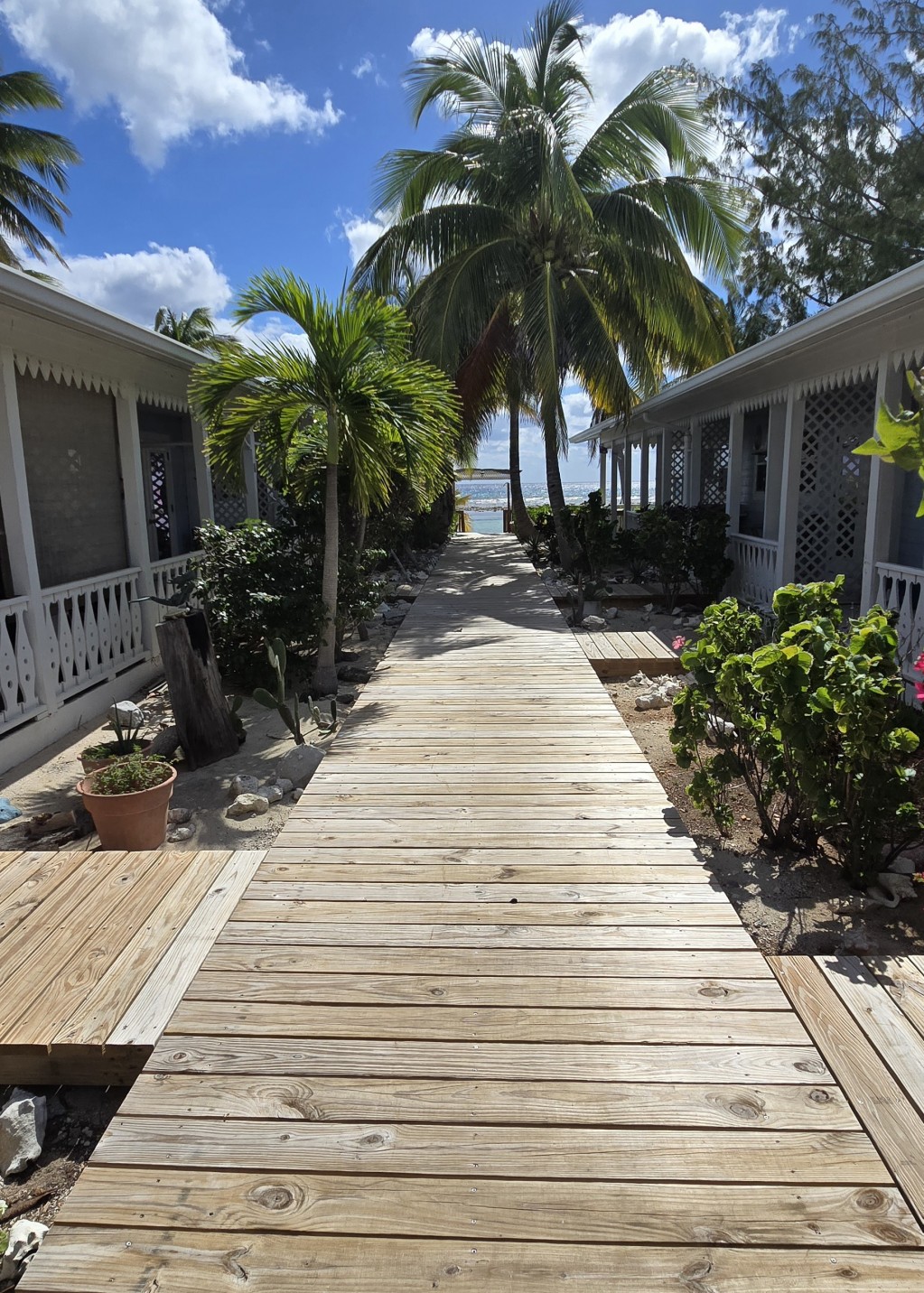 SEAFARERS ~ CAYMAN BRAC CONDO - Image 7