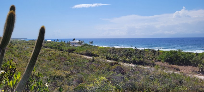 Bluff Edge Cayman Brac Central 100045 - Image 4