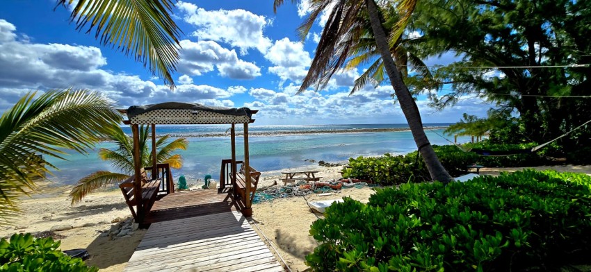 SEA FARERS ~ CAYMAN BRAC CONDO - Image 5