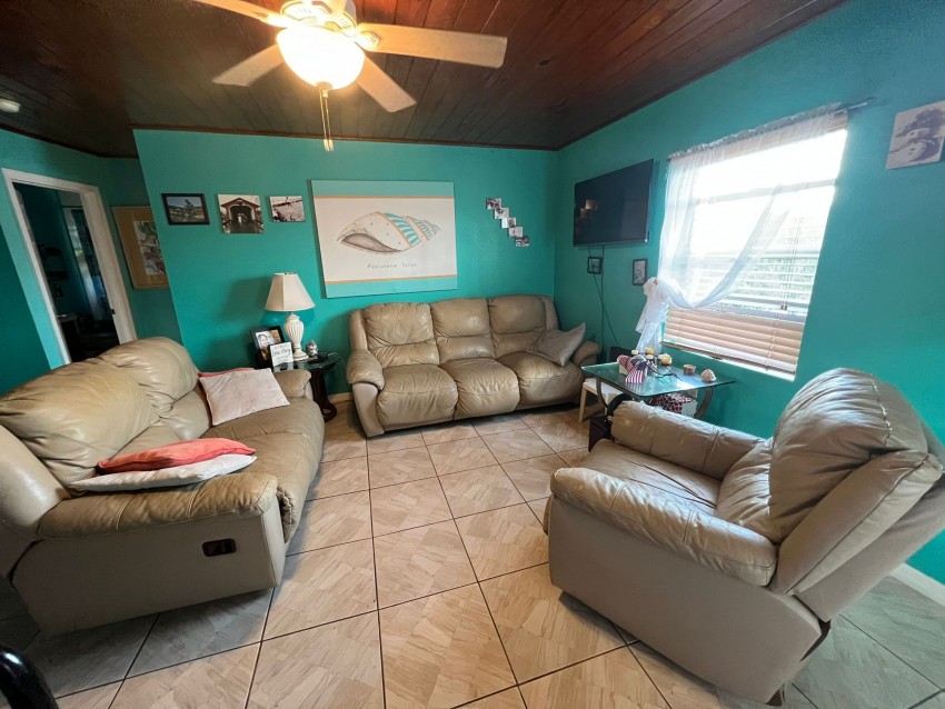 SEA FARERS ~ CAYMAN BRAC CONDO - Image 10